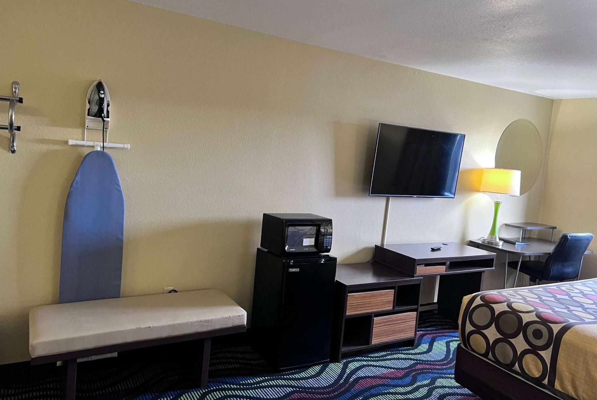 Hotel Super 8 By Wyndham Farmington Zewnętrze zdjęcie